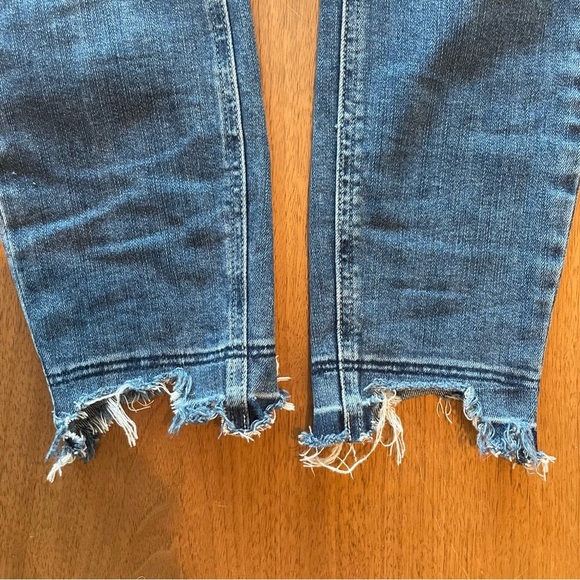 SALE‼️ Paige Margot Crop jeans - Picture 4 of 6